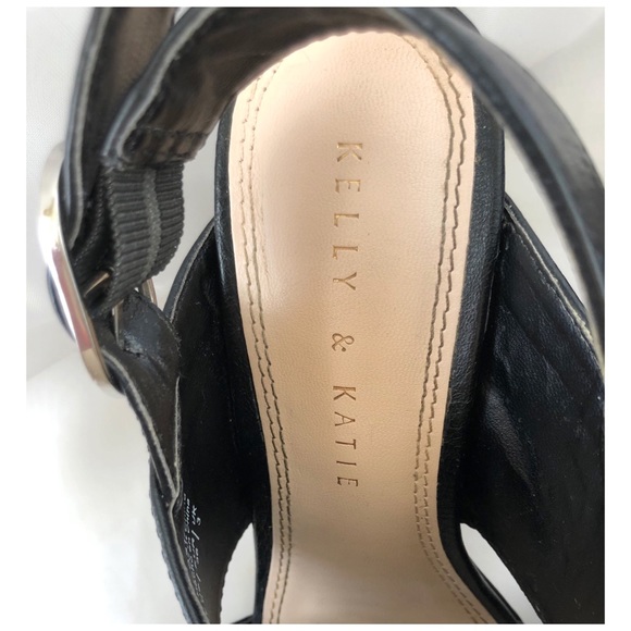 Kelly And Katie ♥️ Astalia Sandals - Picture 8 of 10